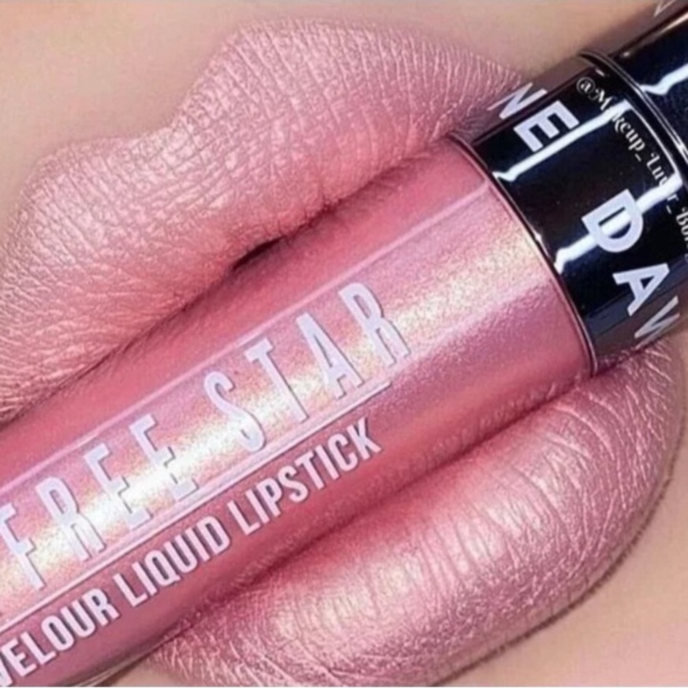 Jeffree Star RYLAND Velour Liquid Lipstick in a shimmering Pink shine